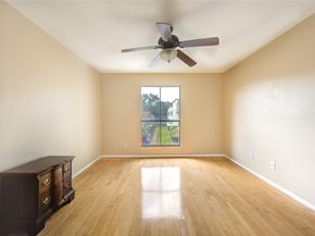 3055 Walnut Bend Lane 21, Houston TX 77042