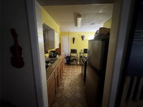 5951 Willow Glen Drive, Houston TX 77033