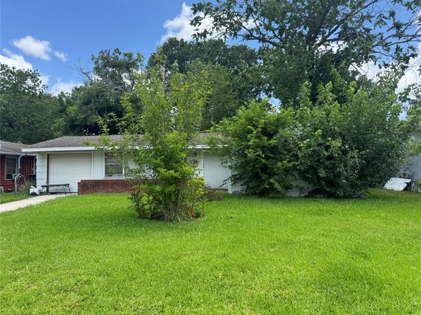 5951 Willow Glen Drive, Houston TX 77033