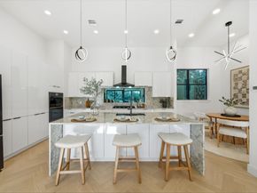 809 Memorial Heights Drive, Houston TX 77007