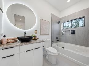 809 Memorial Heights Drive, Houston TX 77007