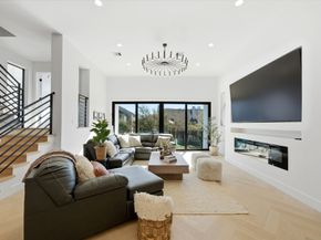 809 Memorial Heights Drive, Houston TX 77007