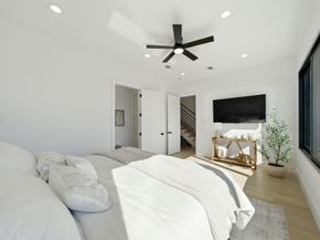 809 Memorial Heights Drive, Houston TX 77007