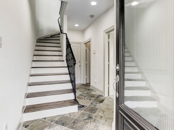 2825 Pease Street, Houston TX 77003