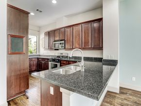 2825 Pease Street, Houston TX 77003