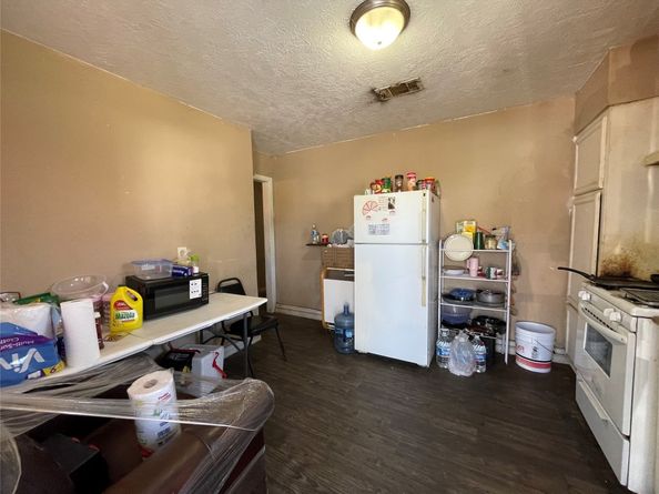 8003 Munn Street, Houston TX 77029