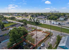 802 E 32nd Street, Houston TX 77022