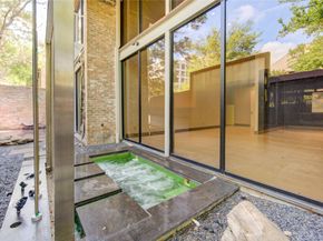 5 River Hollow Lane, Houston TX 77027