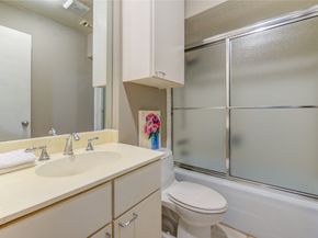 5 River Hollow Lane, Houston TX 77027