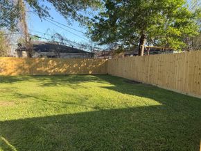 2281 Des Jardines Street, Houston TX 77023