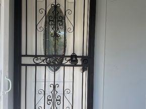 2281 Des Jardines Street, Houston TX 77023