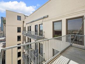 915 Franklin Street 9L, Houston TX 77002