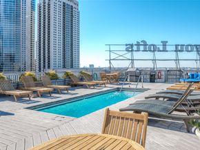 915 Franklin Street 9L, Houston TX 77002