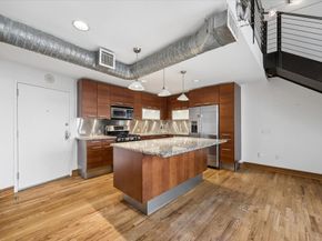 915 Franklin Street 9L, Houston TX 77002