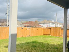 2406 Sandlewood Trail Lane, Houston TX 77014