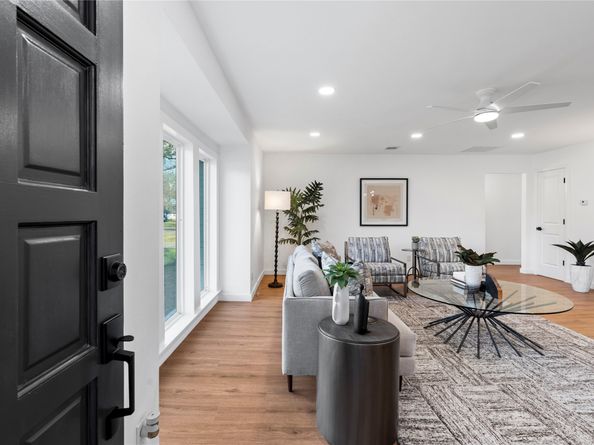 5023 Redstart Street, Houston TX 77035