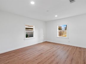 5023 Redstart Street, Houston TX 77035