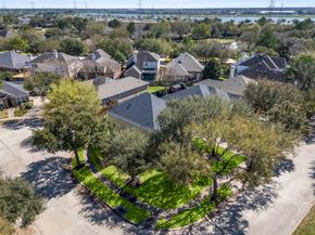 9526 Wakefield Village Drive, Houston TX 77095