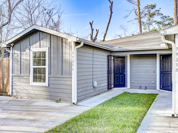 7925 Way Street, Houston TX 77028