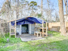 7925 Way Street, Houston TX 77028