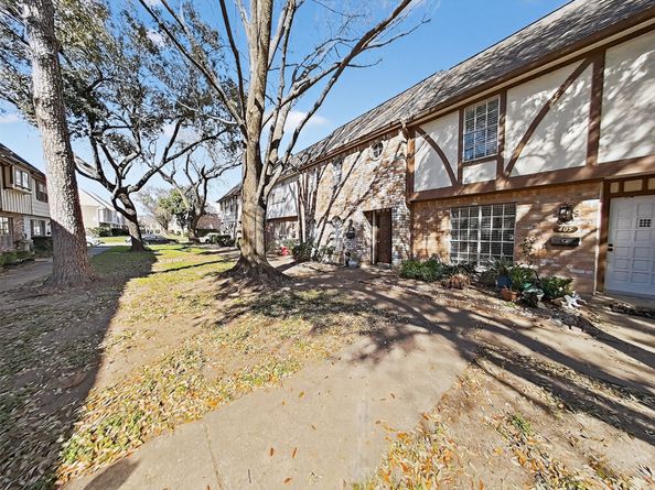 8101 Amelia Road 404, Houston TX 77055