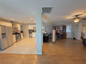 1735 W 43rd Street, Houston TX 77018