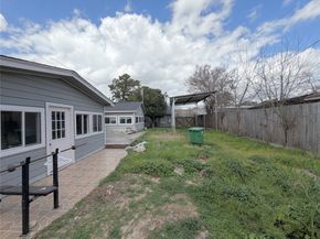 1735 W 43rd Street, Houston TX 77018