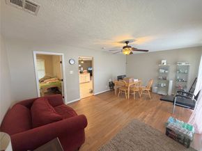 1735 W 43rd Street, Houston TX 77018