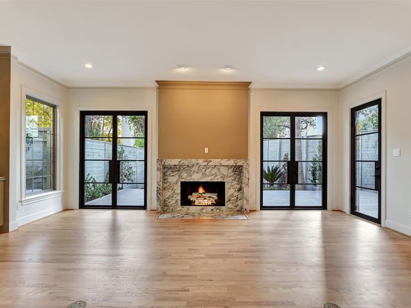 74 Briar Hollow Lane, Houston TX 77027