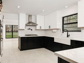 29 N Havenridge Drive, The Woodlands TX 77381