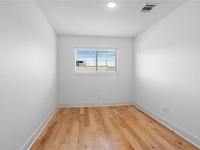 319 Eastwood Street, Houston TX 77011