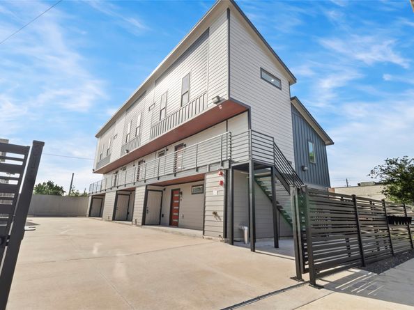 319 Eastwood Street, Houston TX 77011