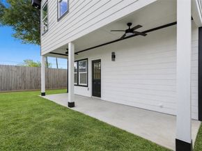 6037 S Acres Drive, Houston TX 77048