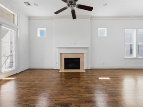 2027 Fannin Station, Houston TX 77045
