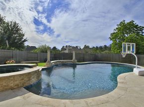 2146 Graystone Hills Drive, Conroe TX 77304