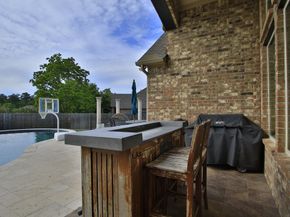2146 Graystone Hills Drive, Conroe TX 77304