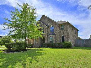 2146 Graystone Hills Drive, Conroe TX 77304