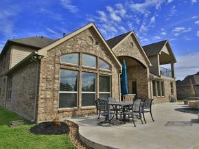 2146 Graystone Hills Drive, Conroe TX 77304