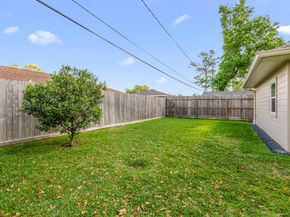 6546 Lindyann Lane, Houston TX 77008