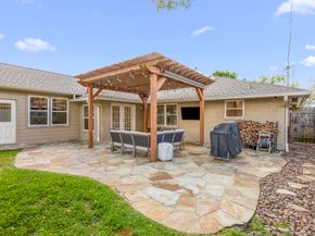 6546 Lindyann Lane, Houston TX 77008