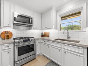 6546 Lindyann Lane, Houston TX 77008