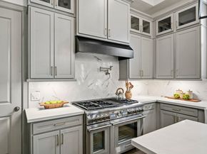 523 W 25th Street, Houston TX 77008