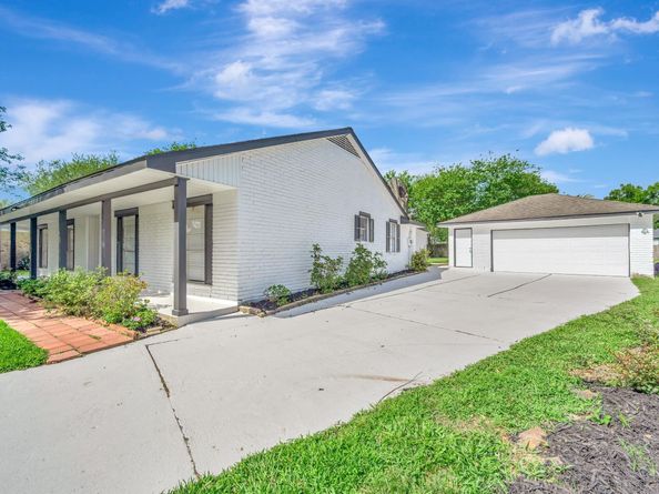 1003 Richvale Lane, Houston TX 77062