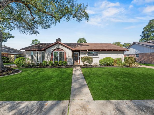 8510 Braes Meadow Drive, Houston TX 77071