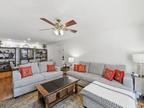 7575 Katy Fwy 89, Houston TX 77024