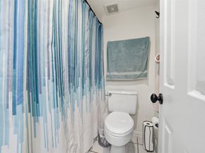 7575 Katy Fwy 89, Houston TX 77024