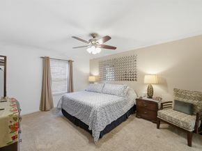 7575 Katy Fwy 89, Houston TX 77024