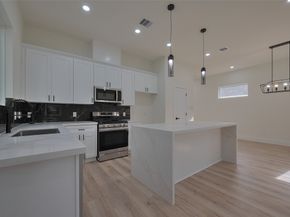 2422 Dalview Street, Houston TX 77091