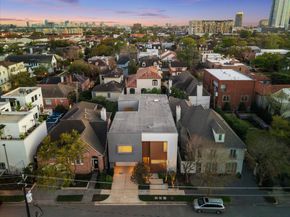 2211 Avalon Place, Houston TX 77019