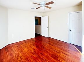 6623 Gulf Freeway, Houston TX 77087